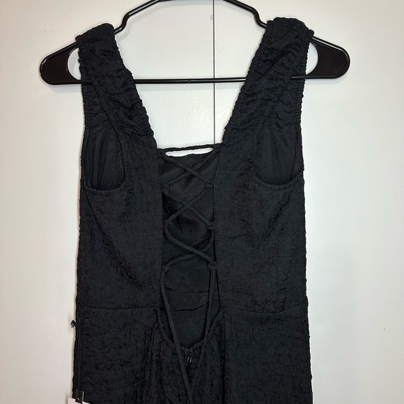 NWT ASTR the Label Crinkle Shoulder Midi Dress Black Women’s M - Picture 7 of 13